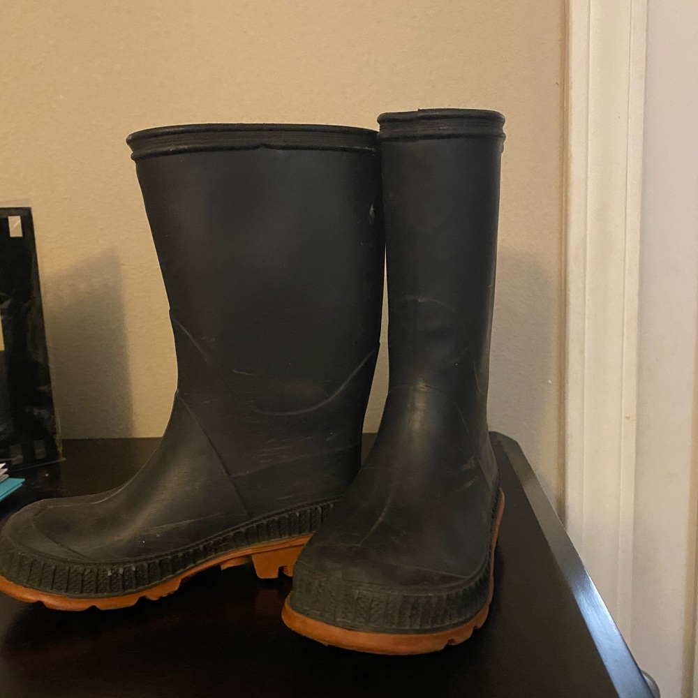 Rubber boots
